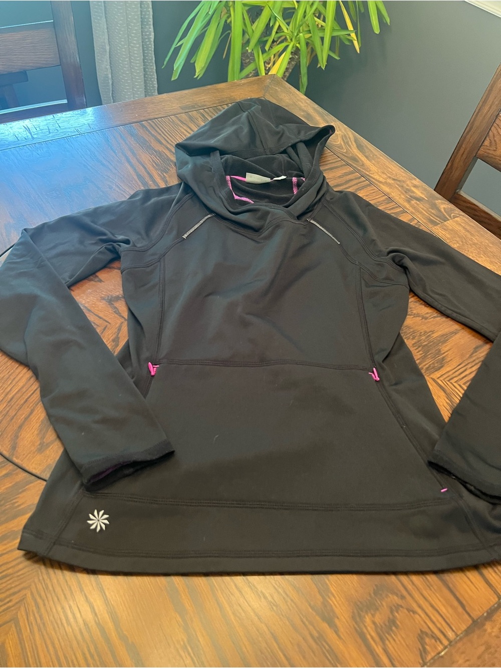 Athleta Women's Fleece Hoodie Black/Pink XS Pullover Hooded Pockets Logo # 739